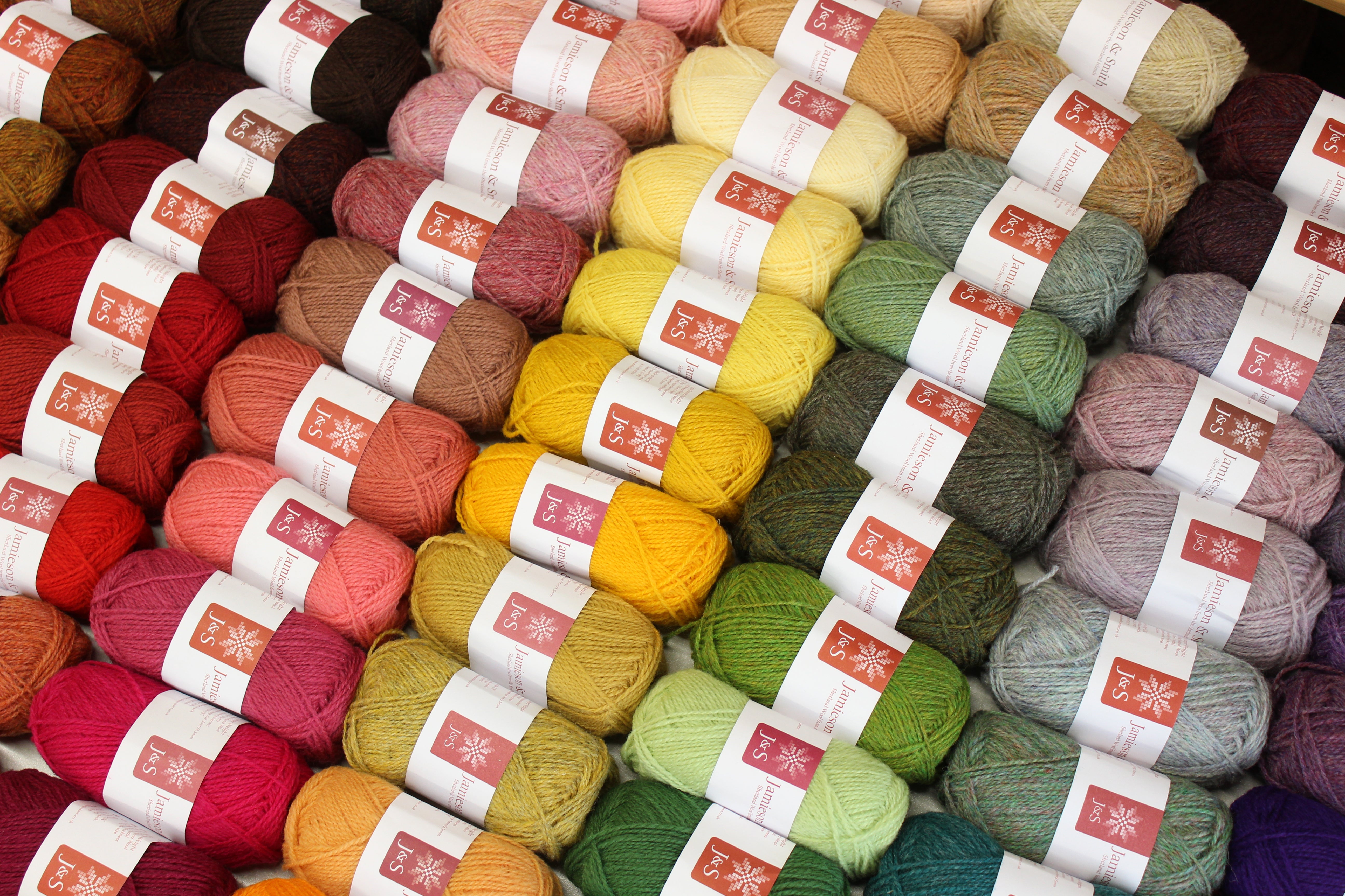 Shetland Wool Yarn for Fair Isle and Lace Knitting | Jamieson & Smith
