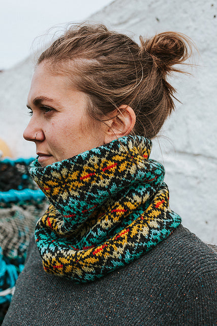 Radiant Star Cowl Pattern