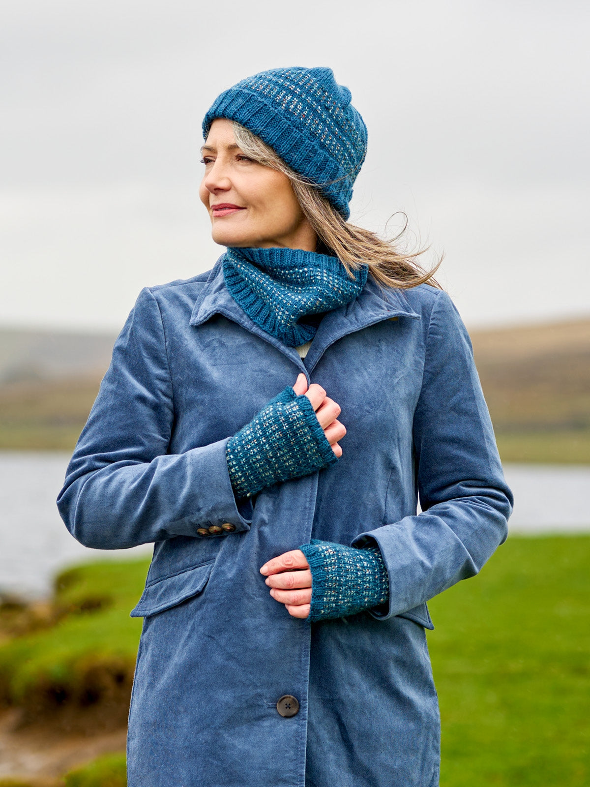 Jamie Hat, Cowl & Wristwarmers Pattern
