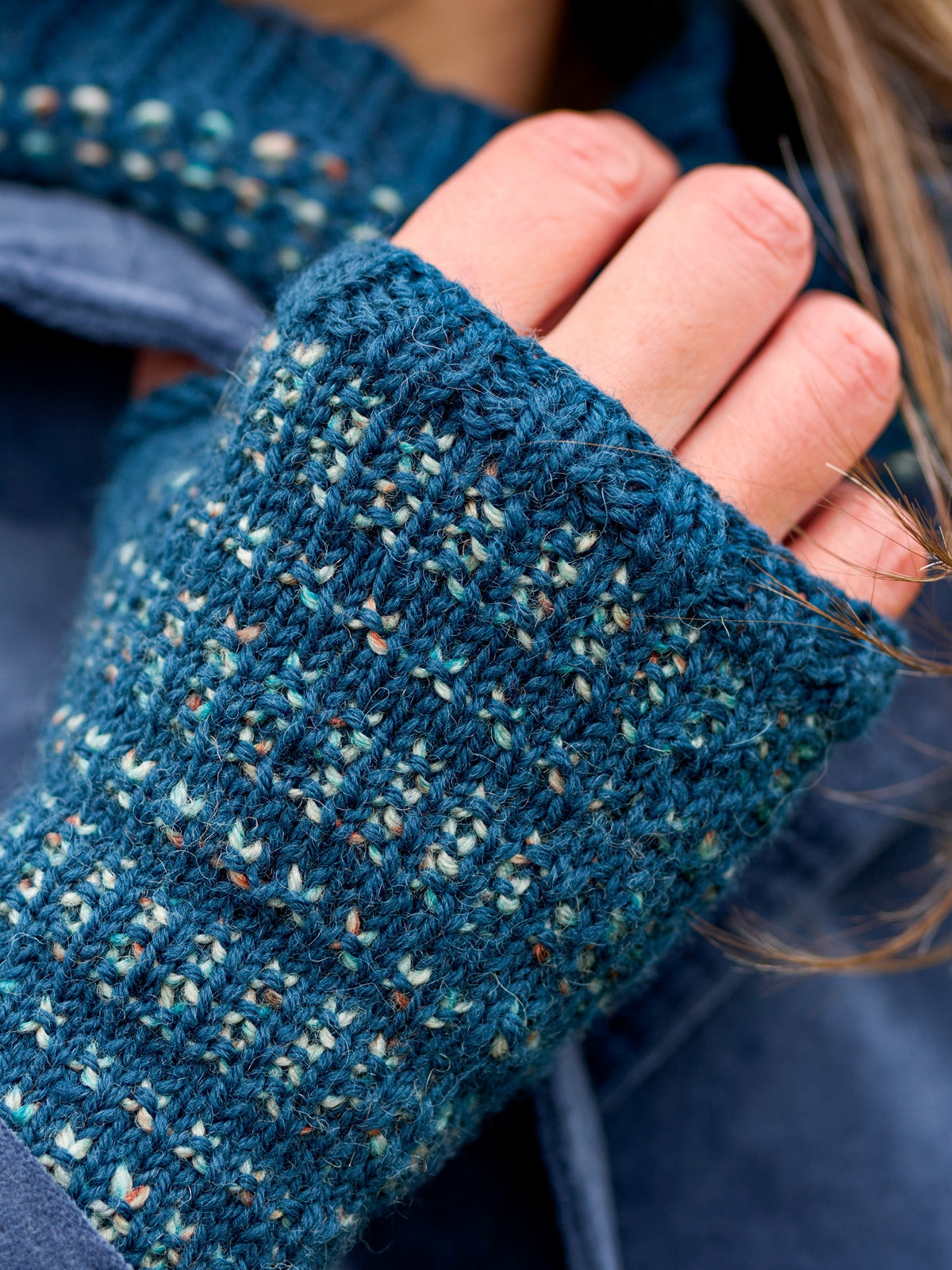 Jamie Hat, Cowl & Wristwarmers Pattern